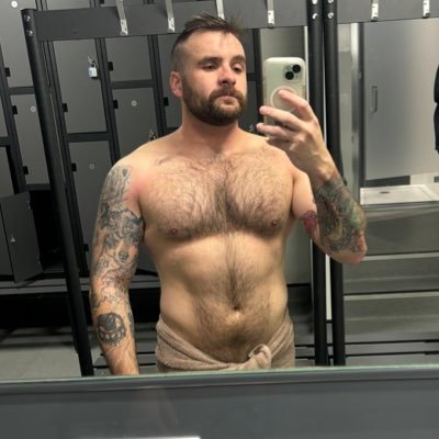 Geordie in Manchester. I’m a 🐻 mainly drink 🥃 and I’m a geeky gaymer.