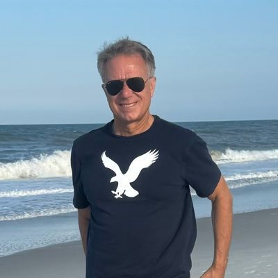 NorwinVoegeli's profile picture. Business owner | Entrepreneur | Investor 🇺🇸
Helping European SMEs enter & grow in the US market.
Husband & father. Musician, sailor, photographer. Daily gym.