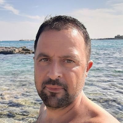 “Vivi per te stesso e vivrai invano; vivi per gli altri, e ritornerai a vivere.”