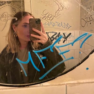 eelin95's profile picture. En höstkväll med duggregn och strålkastarljus