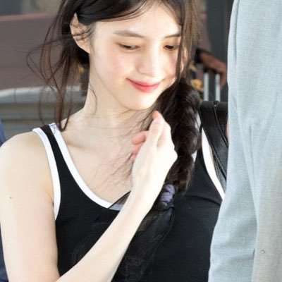 Neytsa's profile picture. Currently living my best life, might probably won’t comeback here. May you guys always be happy.