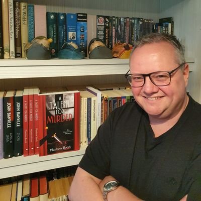 Crime writer, Sherlockian, author of the Everett Carr & Alex Priest mysteries. Co-host of Mean Streets: The Film Noir Podcast.