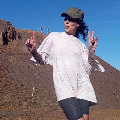 dorokilda's profile picture. reclamando e cuspindo por ai