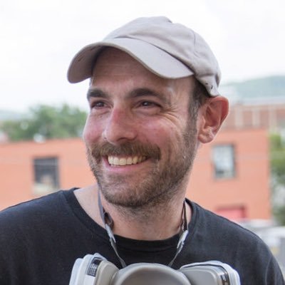 Montreal based artist working on Illustration, murals and fine art.