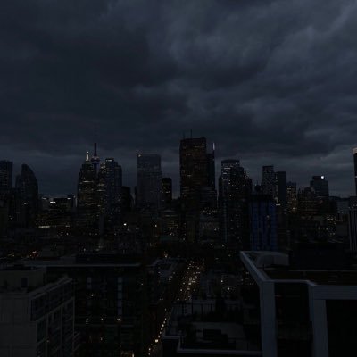 Tolzeee's profile picture. 