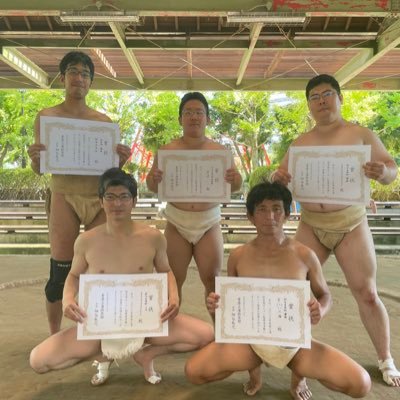 東京大学駒場キャンバス相撲場にて、相撲を生涯スポーツに!を目指して活動中です。 香港上海大会、東京都社会人大会、進級試験等の大会参加を目指して日々稽古をしております。