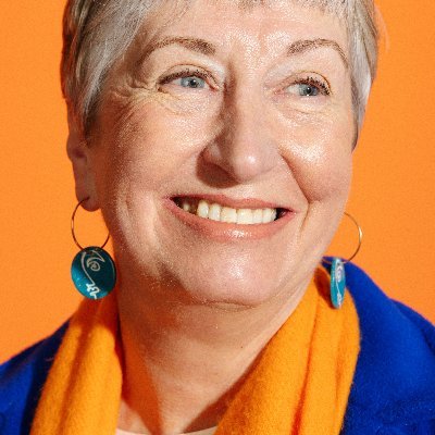Debut novel The Stand-Up Mam Amazon https://t.co/zNo2gQgHvC and via Forum Books https://t.co/un2HAPNG8Y
'This book is a riot. Hilarious.'