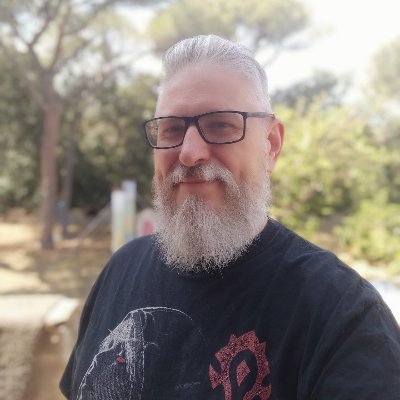 Más D20 años roleando y ojalá y fuesen más D100.
https://t.co/agkJtgXTrR
Cishetero y pro 🏳️🌈🏳️⚧️
Y rojo ✊🏼