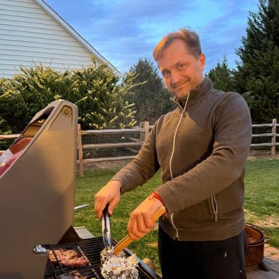 jmencl's profile picture. 