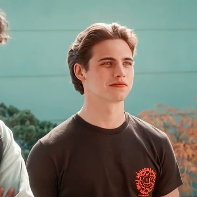 STRIKINGFANG's profile picture. 