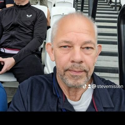 SteveMissen's profile picture. West Ham

was known as @fenhammer, account hacked, now I'm back trying to get my followers back