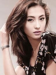 Ceciliacheungh's profile picture. I wouldn't follow me either.