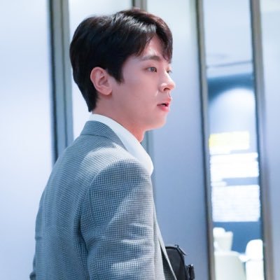 박정민 배우 팬계정🩵 /종종 사진과 영상을 올려요.📷 /크롭, 2차 가공, 굿즈 제작은 원치 않아요.😢 /출처를 남겨주세요.🥰