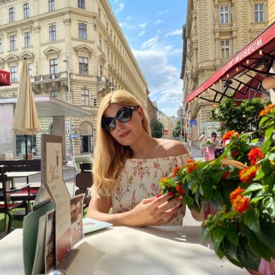 tugcekaprol's profile picture. Art advisor, art critic