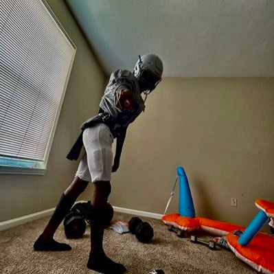 James citizen ,class of 2027 , 5’11 160 position wr/fs / db 40 4.6