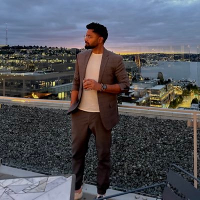 ashu1702's profile picture. 🇨🇦 Vancouver-based tech nomad | 🧠 AI Twin creator | 🚀 Ex-Coinbase, AuthenticID |📱 Mobile eng turned entrepreneur | 🤖 AI enthusiast | 🌉 SF to YVR | Reader