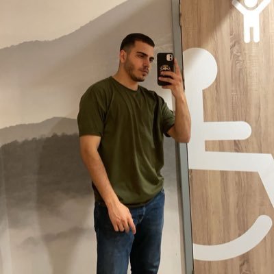 ugurcanaky0's profile picture. 