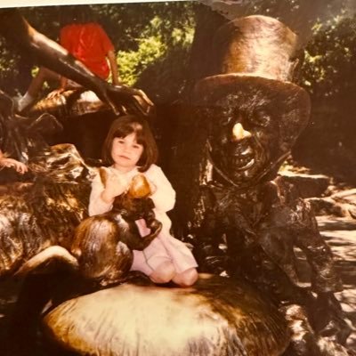 AllisonHootsEsq's profile picture. Attorney, Advocate, Drug Policy Reform Geek, Wifey, Mother of two monkeys