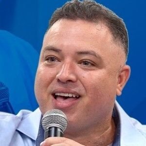 Advogado
Professor
Pré candidato a Prefeito
