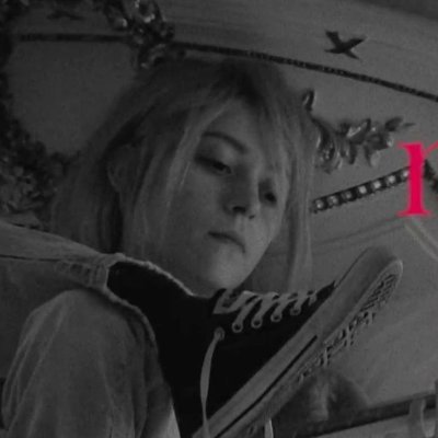 lukiriot's profile picture. "ya nacen así, con el corazón ortiva."