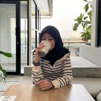 π (@crestcentmoon) 's Twitter Profile