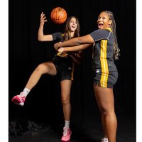 Brooke Golden (@brookegoldenn) 's Twitter Profile Photo