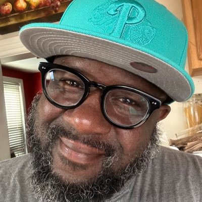 Social worker, harm reduction enthusiast, I Make Change, West Philly's own. Social Justice. Philly sports supporter plus a main+1 (Duke MB) Opinions are my own.