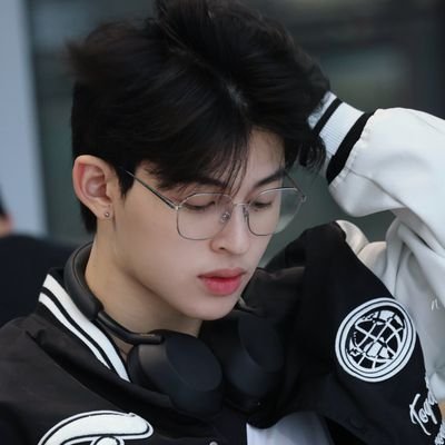 ppnaravik_'s profile picture. chill.
FA