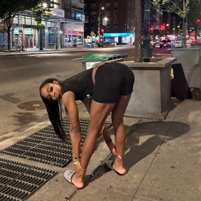 layybarb's profile picture. Pro Wrestler 🎀 Artist💋 Insta~Layy.Barbie Barb 🦄  HMU 🤪 NY🗽Queen of Rap NICKI