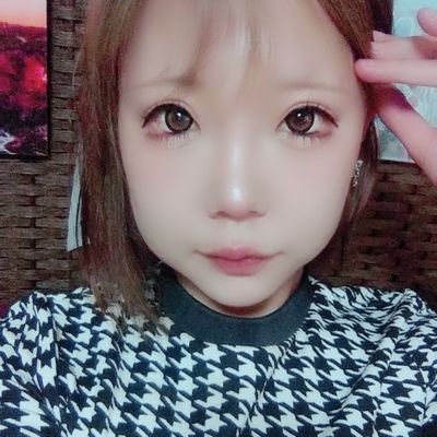 shi_li99745's profile picture. 