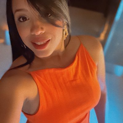 👑 God's in control👑 👪 Family first👫 🇩🇴Dominican Republic🌴 💛Snap: Perlaone11🐤 🎈Bday:Jun 28🎂 🎊 Places: Cine-Playa🎬👙 🎀Keep focus On your goals🎀