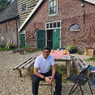 whiteapplenoise's profile picture. I am seeking to discover new ideas and initiatives with the potential for growth. Additionally, I aim to provide support to help these ideas scale effectively.