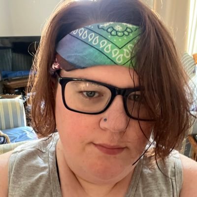 Musical theatre nerd and drummer. A League Of Their Own fan. Fruit. TikTok @lisapic618 IG lmpiccolo618 A03 babygayleaguefan_22