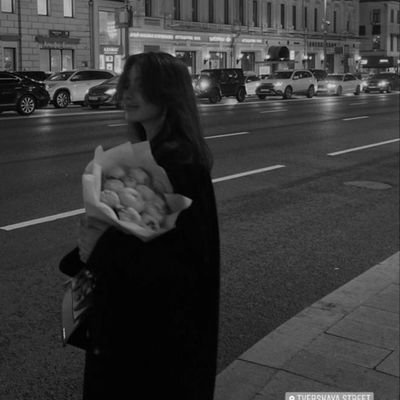 fnn1368338's profile picture. • أَنَا  وَحدِي  مُحَاطٌ  بِكُلِّ  الذِينَ  غَابُوا •