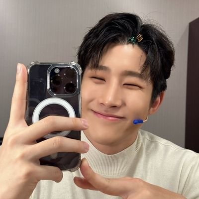 AROHA•BELLLIE'VE•CARAT
♡진진♡
AROHA since 12•23•20
I miss you so much Bin...