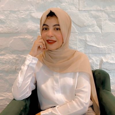 Zooney06's profile picture. Writer of words, drinker of coffee