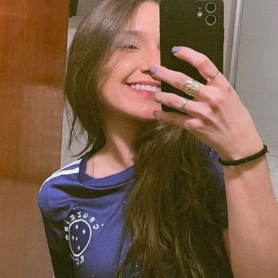 paulamglhs's profile picture. 24 aninhos de pura cerveja e modão na veia | biomédica | @cruzeiro | @Marinbalta