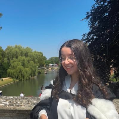 cambridge classics grad, sings things @CaiusCollegeCho, insists on wearing jumpers in inappropriately warm weather
