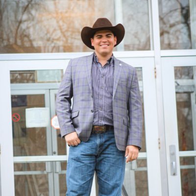 Psalms 34:18 || @bluedragontrack '20 || @kstateag '22 & '24 || Director of State Gov. Affairs @NECattlemen