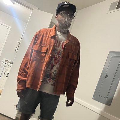gettin money n bombing on bitch ass niggas that's how I sum it up