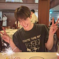 겸니🕯 (@kyoemnii) 's Twitter Profile