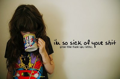 Curtam a minha história. To em crise. I'm so sick of my shit of life.