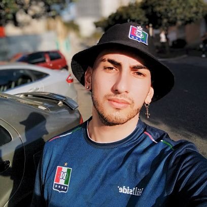 Estudiante de Historia📜- U Caldas.
Zurdo⚽ olvidado por Dios.
Once Caldas y Arsenal me quitan años de vida.
fan de Miami Heat.