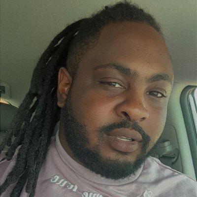 ChrysMurphy's profile picture. 🤎🏳️‍🌈✊🏾28| mental heath work forever | BA Psychology 🎓