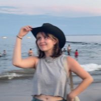 arielle / aj ➡️ plutodynamic.bsky.social (@plutodynamic) 's Twitter Profile