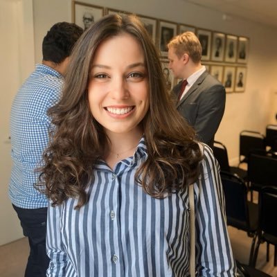 cirurgiã dentista, libriana, 26 anos ✨