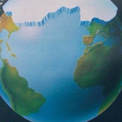 Lover of learning about and understanding the world.