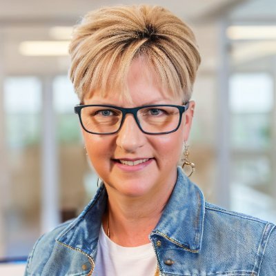 CrazyforHappy's profile picture. Start each day with a smile