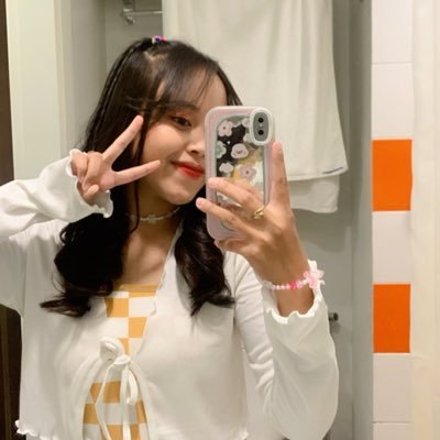 erviraaav's profile picture. 