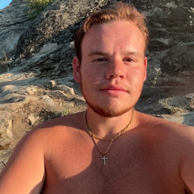 GlizzyBear99's profile picture. fucking my way to the upper class one hole at a time😈💦🍑🍆 👻 https://t.co/CsEpje0zYZ